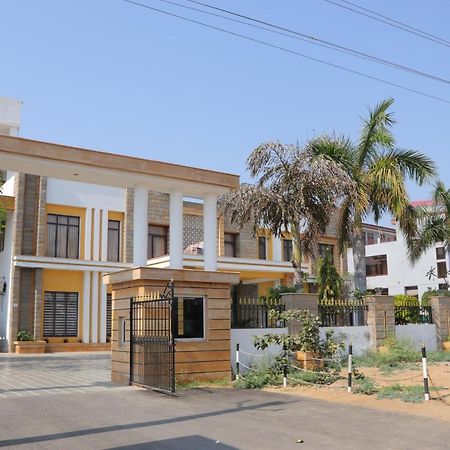 Hotel Clarks Inn Express Bharatpur Exterior foto