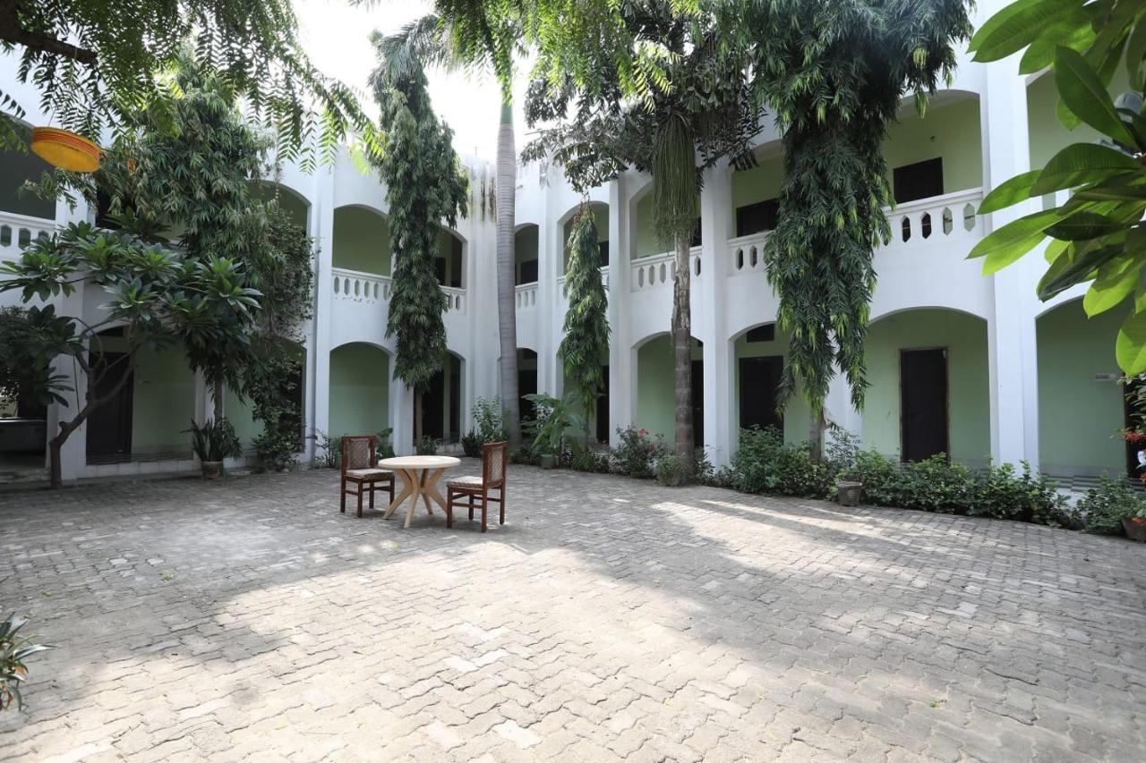 Hotel Clarks Inn Express Bharatpur Exterior foto
