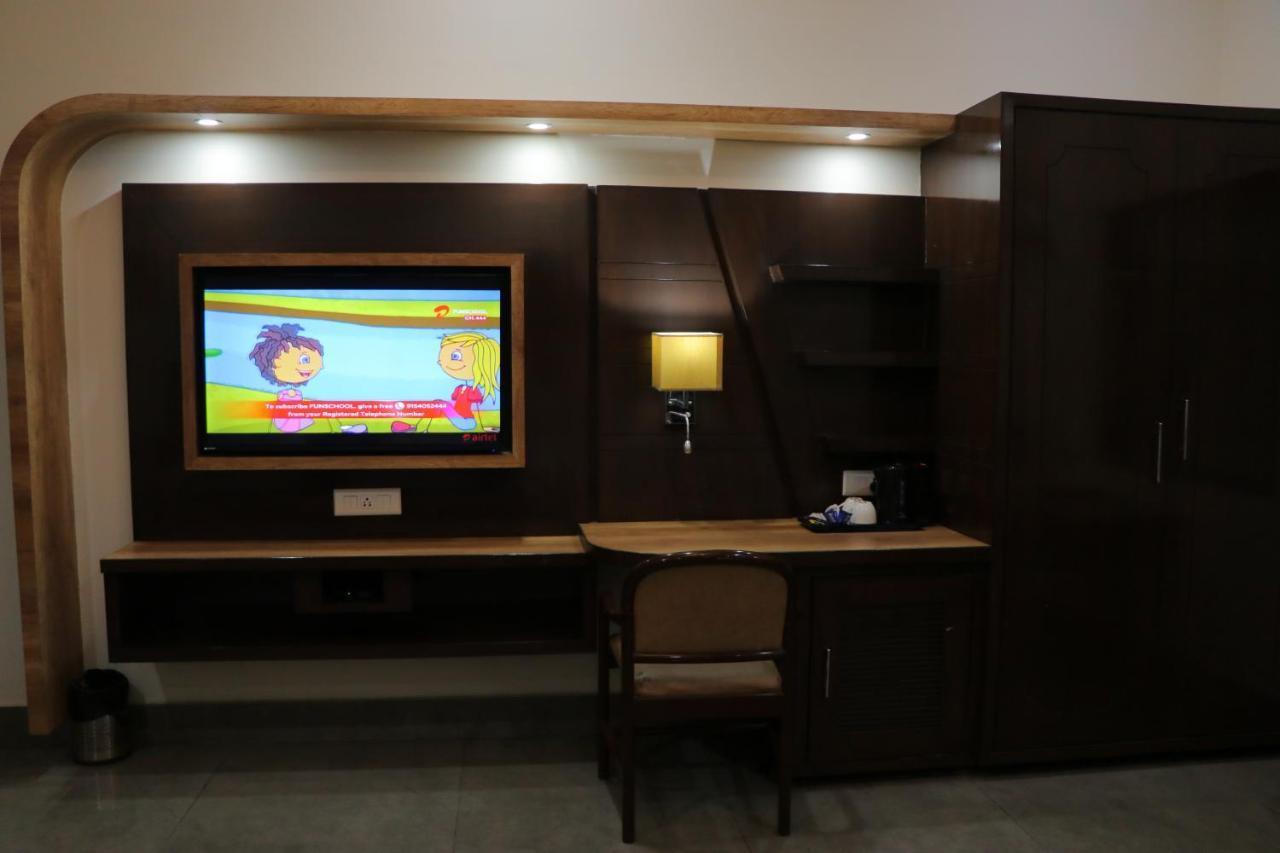 Hotel Clarks Inn Express Bharatpur Exterior foto