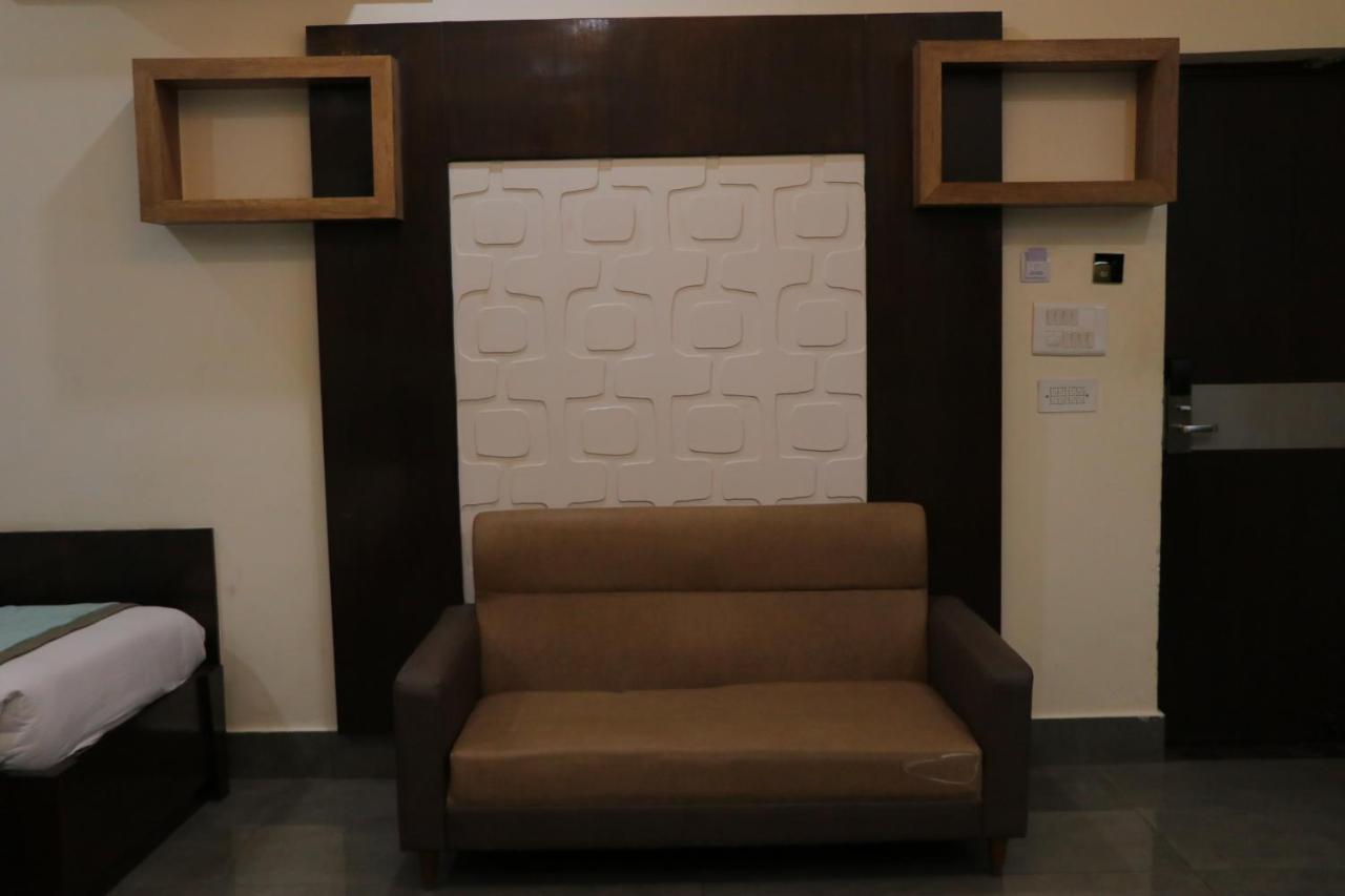 Hotel Clarks Inn Express Bharatpur Exterior foto