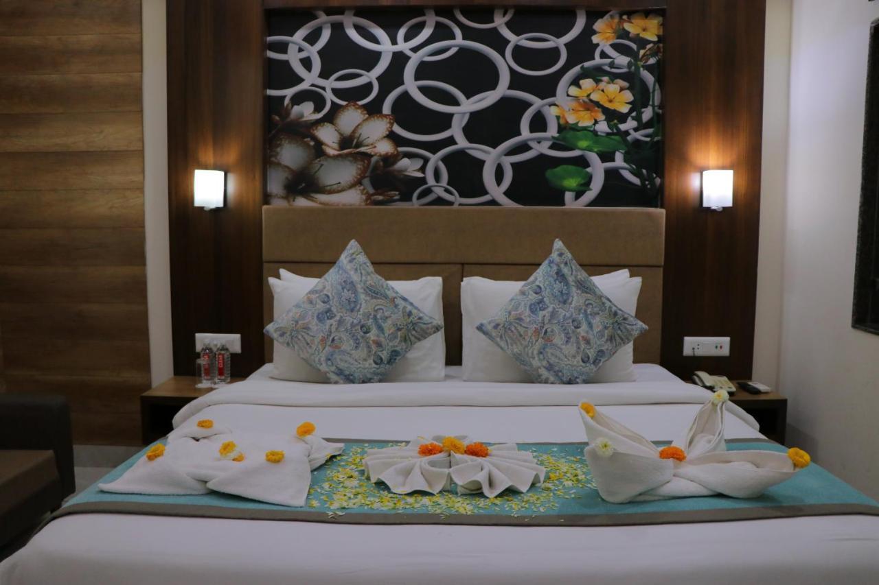 Hotel Clarks Inn Express Bharatpur Exterior foto